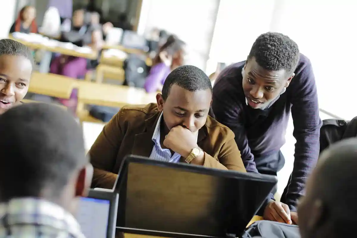 You are currently viewing Zimbabwe : une taxe de 15 % sur les services numériques étrangers dès 2026